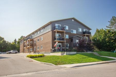 320 QUEEN STREET E, Centre Wellington, Ontario N1M 1T4, Canadá