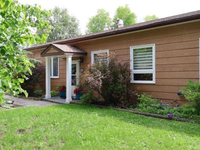 102 CEDAR AVENUE, Gimli, Manitoba R0C 1B0, Canadá