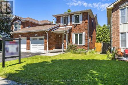 42 HEWITT CRESCENT, Ajax (south East), Ontario L1S 7A4, Canada