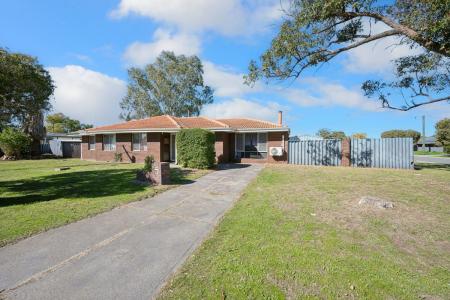 33 Carabeen Road, Maddington, WA 6109, Australia