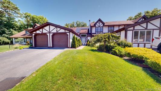 10 Amesworth Court, Middle Island, New York 11953, USA