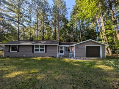4019 E Higgins Lake Drive, Higgins Lake, Michigan 48627, États-Unis