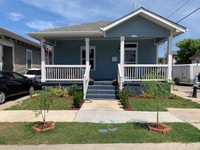 8601 APRICOT Street, New Orleans, Louisiana 70118, USA
