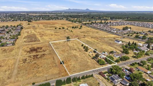 6186 Alberta Avenue, Marysville, California 95901, USA