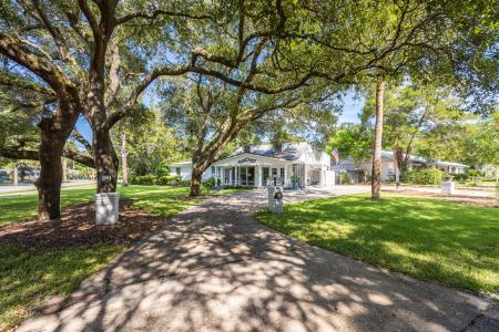 2 NE Bay Drive, Fort Walton Beach, Florida 32548, USA