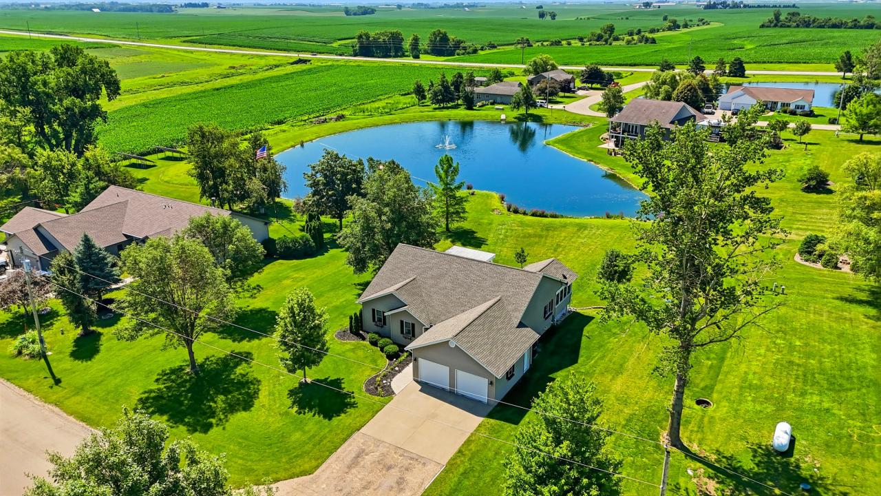 2469 Robbins Ct., Washington, Iowa 52353, USA