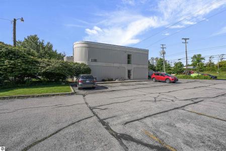 124 Beech Street , Unit 103, Traverse City, Michigan 49684, USA