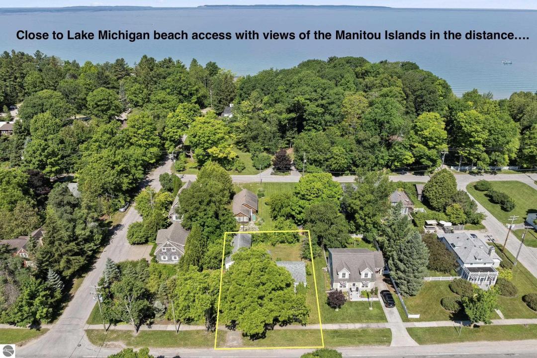 408 S Main Street, Leland, Michigan 49654, États-Unis