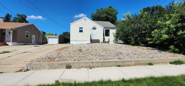 815 9th Ave NE, Minot, 北达科他州 58703, 美国