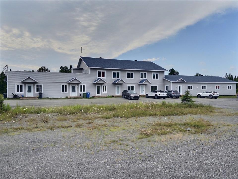 1056A-1056E Route des Roches, Saint-Antonin, Quebec G0L 2J0, Kanada