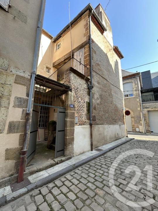 Moulins, Auvérnia 03000, França