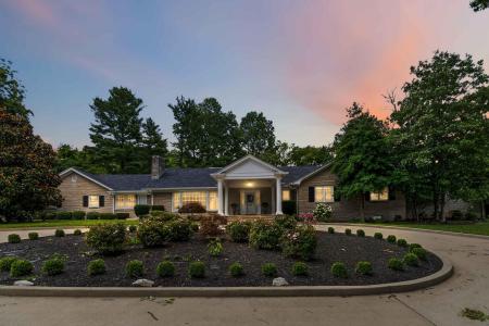145 Woodland Drive, Somerset, Kentucky 42501, USA