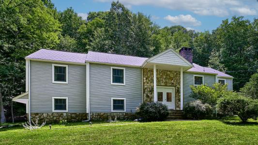 460 Laurel Lane, Kinnelon, New Jersey 07405, USA