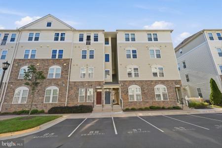 24678 Byrne Meadow Square, Aldie, Virginie 20105, États-Unis