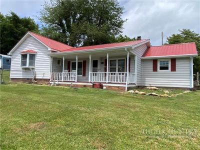 512 Bare Street, West Jefferson, North Carolina 28694, USA