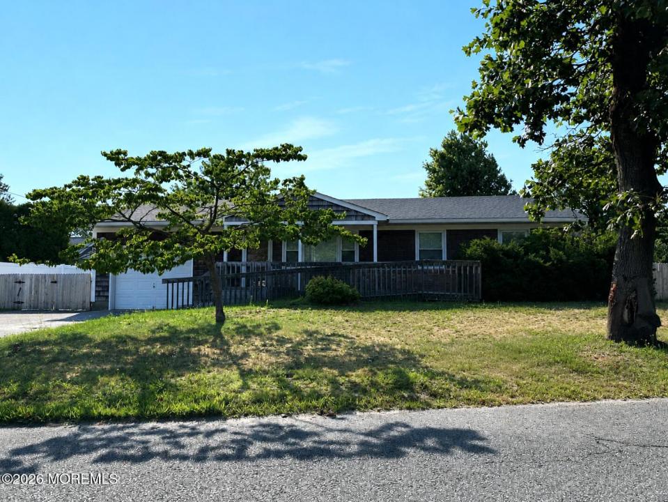 456 Hulse Avenue, לבנים, ניו ג'רזי 08724, ארצות הברית של אמריקה