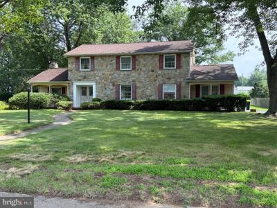 8 Colonial Dr, CLARKSBORO, New Jersey 08020, USA