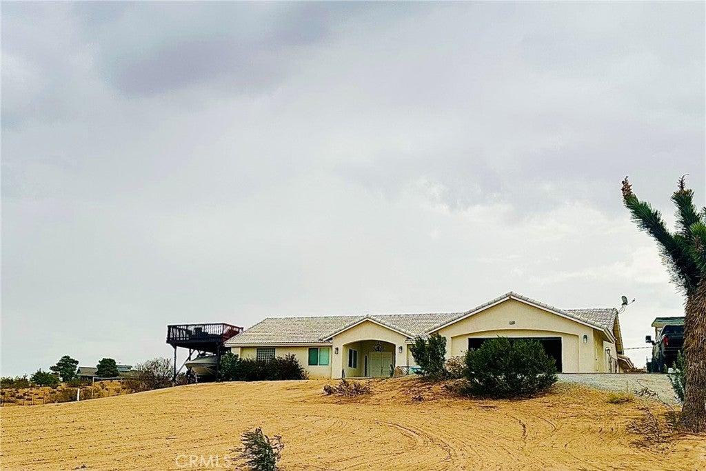 11131 Arcadia, Apple Valley, California 92308