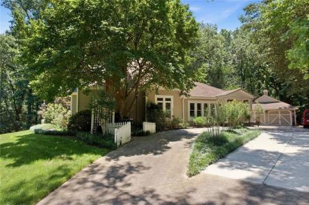 1042 Bailey Road, Woodstock, Géorgie 30188, États-Unis