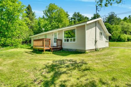 831  Ch. Fogarty, Val-des-Monts, كيبيك J8N 7T1, كندا 