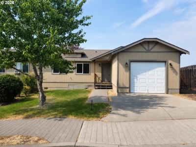 402 SE Carmen Way, Madras, Oregon 97741, USA
