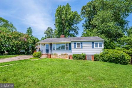 998 N Roosevelt Street, Falls Church, Virginia 22046, USA