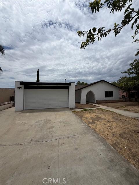 527 W 10th, Perris, Kalifornien 92570, USA