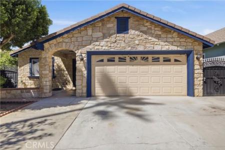 2851 Pleasant St, RVSD, California 92507, USA