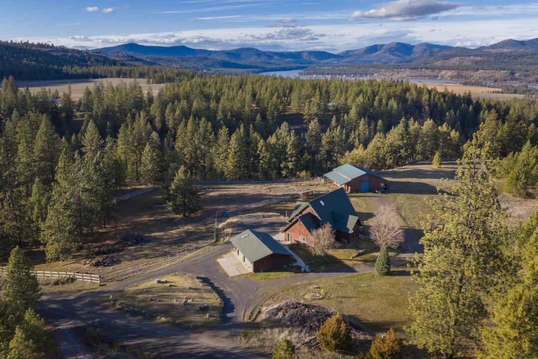 15218 W Autumn Ln, Nine Mile Falls, Washington 99026, États-Unis
