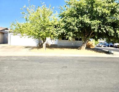1445 Fordham Avenue, Clovis, קליפורניה 93611, ארצות הברית של אמריקה