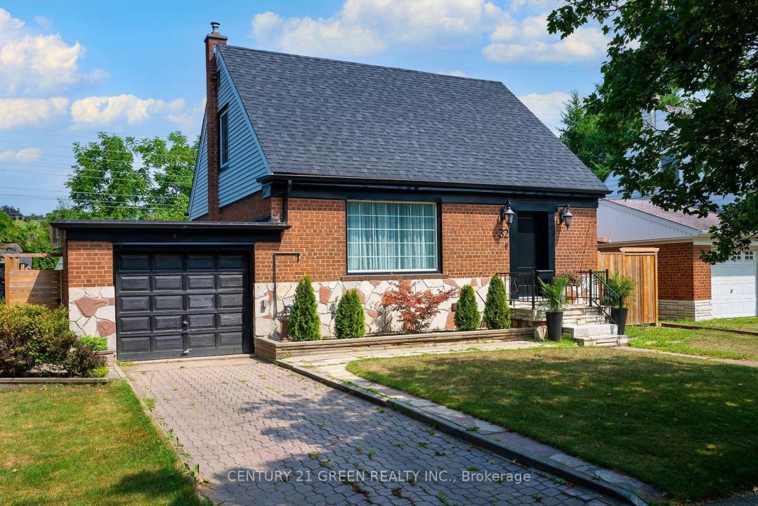 32 CASTLEBAR ROAD, Toronto, Ontario M8Z 2J5, Canadá