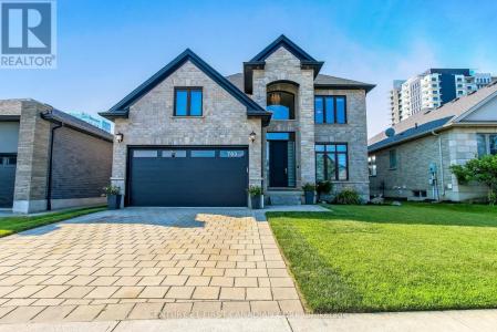 783 HICKORYRIDGE COMMON, London North (north R), Ontario N6G 0M8, Canadá