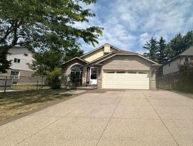 104 HEPBURN CRESCENT, Hamilton, Ontario L9C 7S5, Canada