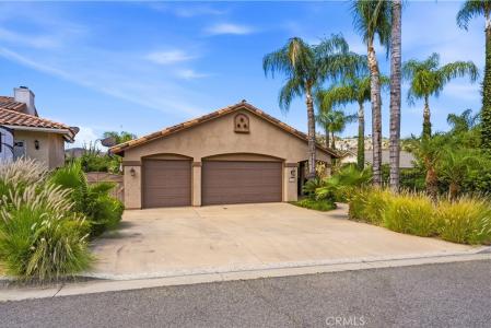 22049 Loch Lomond, Canyon Lake, California 92587