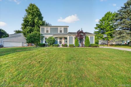 24525 Jamestowne Road, Novi, Michigan 48375, États-Unis