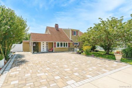 46 Elves Lane, Levittown, New York 11756, USA