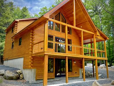 3 Forest Depths Road, Beaver Cove, Maine 04441, USA