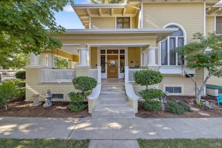 631 N Encina Street, Visalia, California 93291, USA