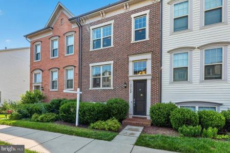 13732 Petrel Street, Clarksburg, Maryland 20871, USA