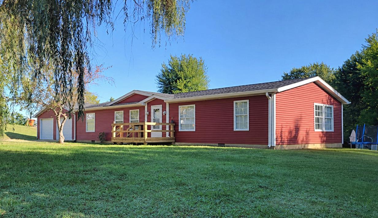 8261 E Monroe Street, Dugger, Indiana 47848, USA