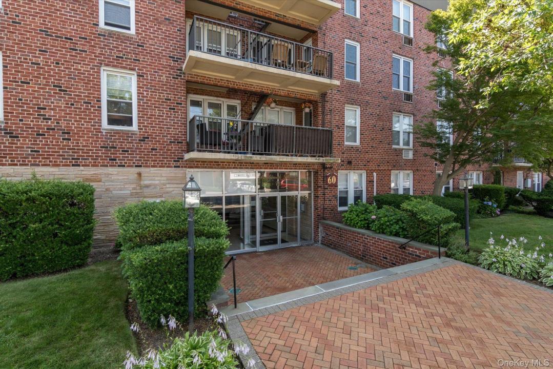 60 Hempstead Avenue , 2C, Lynbrook, New York 11563, États-Unis