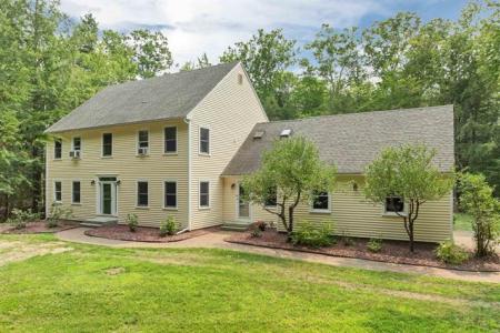 11 Longview Drive, Bow, New Hampshire 03304, USA