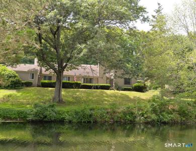16 Heritage Village #A, Southbury, Connecticut 06488, USA