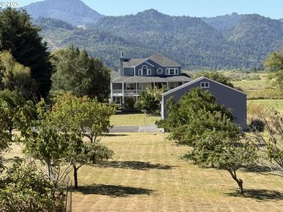 95570 N BANK ROGUE RIVER Rd, GoldBeach, Oregon 97444, USA