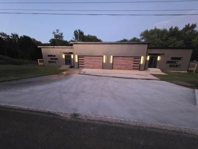 1541 N. Eisenhower Street , Monett, Missouri 65708, États-Unis