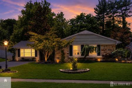-26 Inglewood Lane, Aberdeen, New Jersey 07747, USA