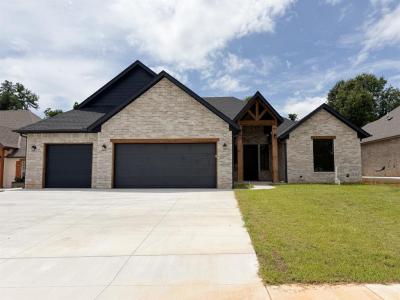 10036 Primrose Lane, Midwest City, Oklahoma 73130, USA