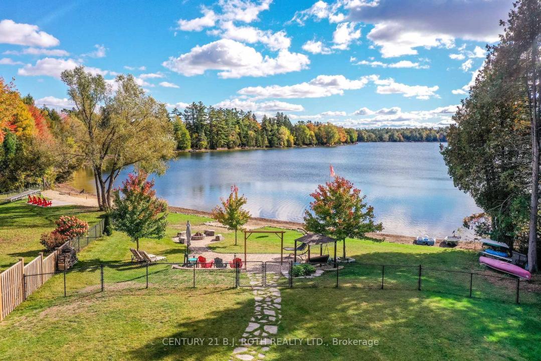 3371 LAKE ST. GEORGE BOULEVARD, Severn, Ontario L0K 2B0, Kanada