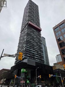 8 EGLINTON AVENUE EAST, Toronto (mount Pleasant West), Ontario M4P 0C1, Kanada