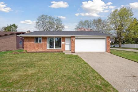 14374 Ramblewood Street, Livonia, Michigan 48154, États-Unis